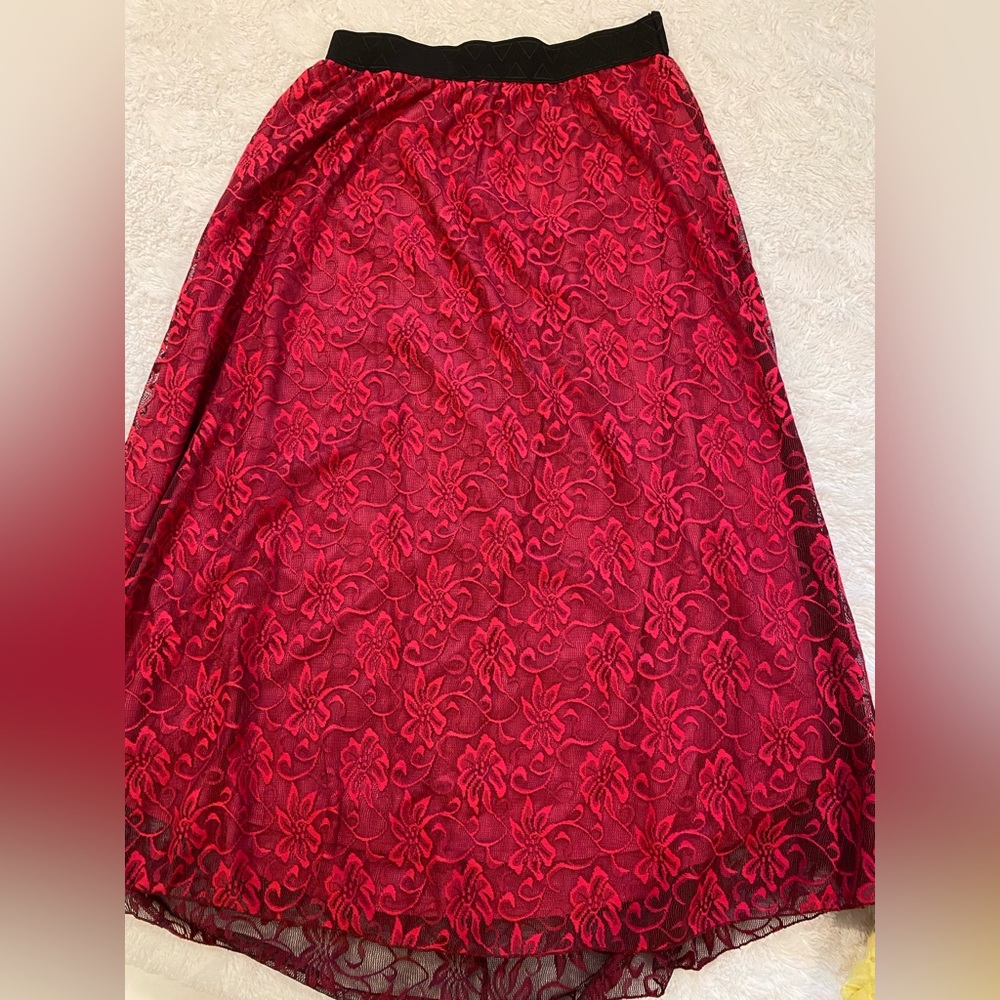 LuLaRoe Lucy lace skirt
